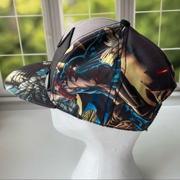 Batman Comic SnapBack Cap Hat OS - Picture 3 of 8